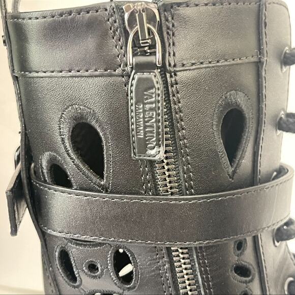 Valentino Black Leather Laser Cut Out Lace Up Combat Boots Size 41 - Picture 9 of 15